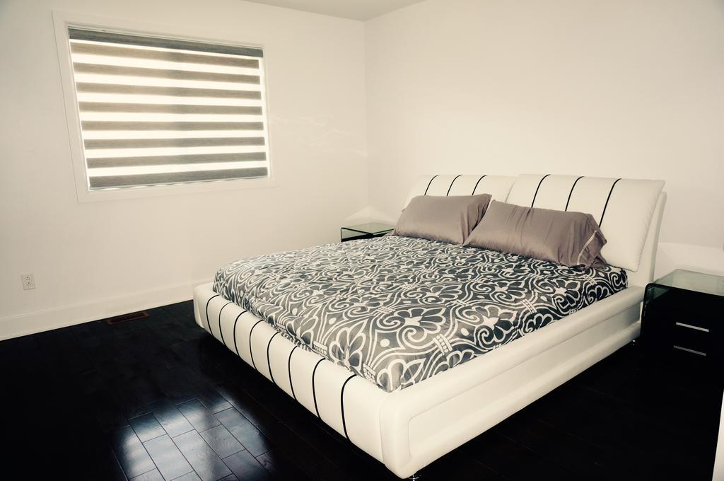 Luxury Two Story Villa Unit D Laval Exterior foto